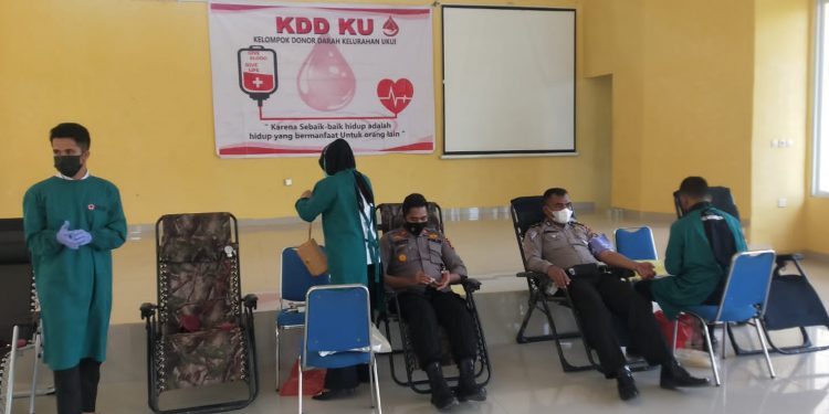 Peduli Kemanusiaan, Kapolsek Ukui Ikut Donor Bantu Pasokan Darah untuk PMI Pelalawan