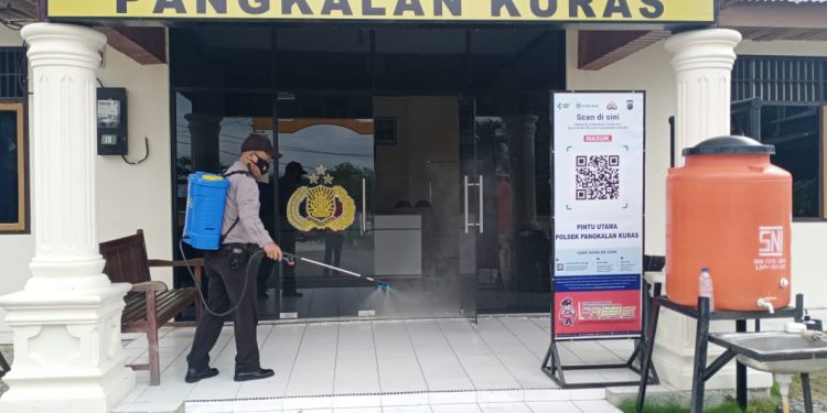 Cegah Lingkungan Kantor dari Penularan Covid-19, Polsek Pangkalan Kuras Lakukan Ini