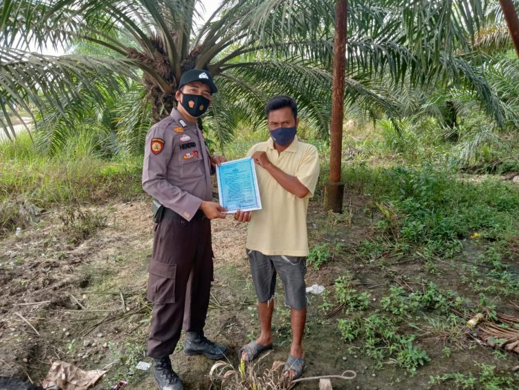 Sosialisasi Karhutla, Polsubsektor Pelalawan  Ajak Masyarakat Lindungi Hutan