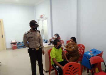 Polsek Ukui dan Nakes Buka Layanan Vaksinasi Setiap Hari