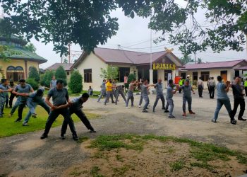 Asah Kemampuan, Personil Polsek Pangkalan Kuras Laksanakan Latihan Bela Diri