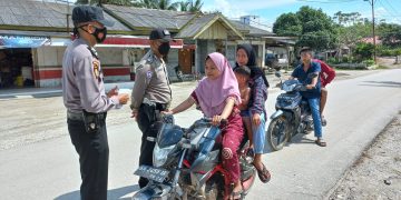 Personil Polsubsektor Pelalawan Lakukan Giat Operasi Yustisi, Sasar Pengguna Jalan