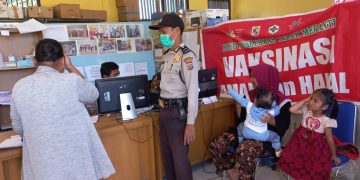 Polsek Teluk Meranti Kawal Vaksinasi