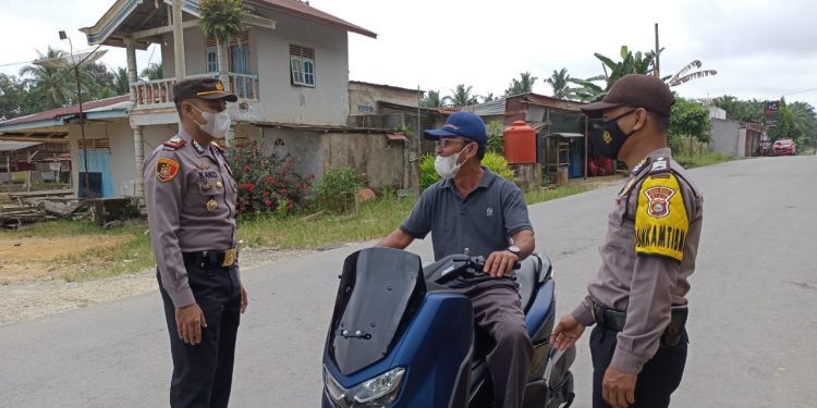 Polsek Kerumutan Gelar Operasi Pemeriksaan Vaksinasi