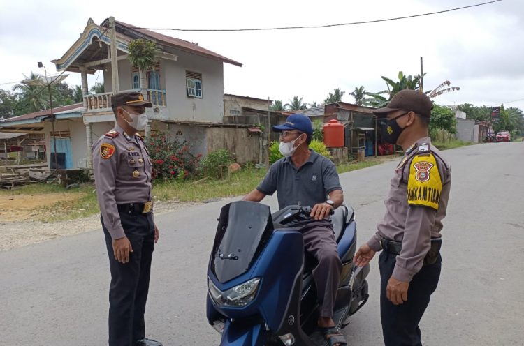 Polsek Kerumutan Gelar Operasi Pemeriksaan Vaksinasi