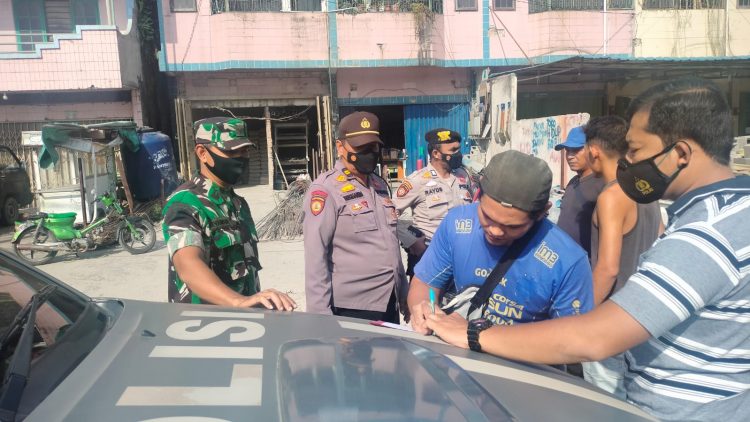 Polsek Pangkalan Kerinci Gelar Operasi Yustisi Sasar Masyarakat di Jalan Maharaja Indra