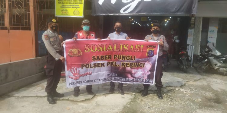 Polsek Pangkalan Kerinci Sambangi Juru Parkir, Sampaikan Soal Saber Pungli