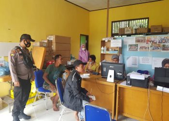 Kejar Target, Polsek Teluk Meranti Bantu Percepatan Vaksinasi