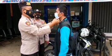 Disela Imbau Prokes, Polsek Pangkalan Lesung Juga Bagikan Masker Gratis