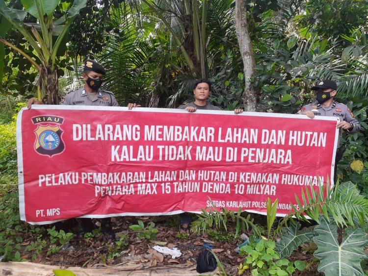 Sasar Titik Rawan Karhutla, Polsek Bandar Sei Kijang Gelar Patroli
