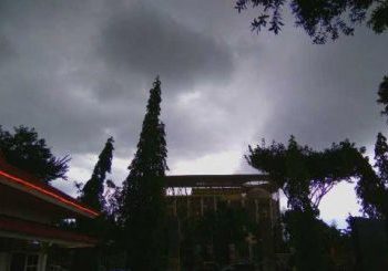 Riau Akhir Pekan, Waspadai Hujan Disertai Petir dan Angin Kencang