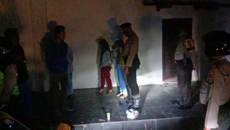 Sasar Sejumlah Lokasi, Anggota Polsek Pangkalan Kuras Lakukan Patroli Blue Light