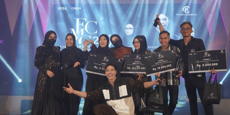 Ratusan Peserta dari Berbagai Daerah Antusias Bertanding di Fajar Cosmetic Makeup Competition 2022