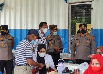 Direskrimum Polda Riau Tinjau Pelaksanaan Vaksinasi Covid-19 di Siak