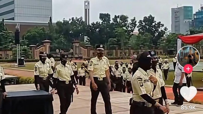 HUT Satpam Ke-41, Seragam Baru Warna Krem Sekaligus Dikenalkan