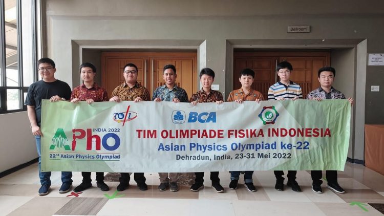 Berhasil Raih Medali Perunggu di APhO ke-22, Siswa SMA Darma Yudha Terpilih Wakili Indonesia di IPhO Swiss