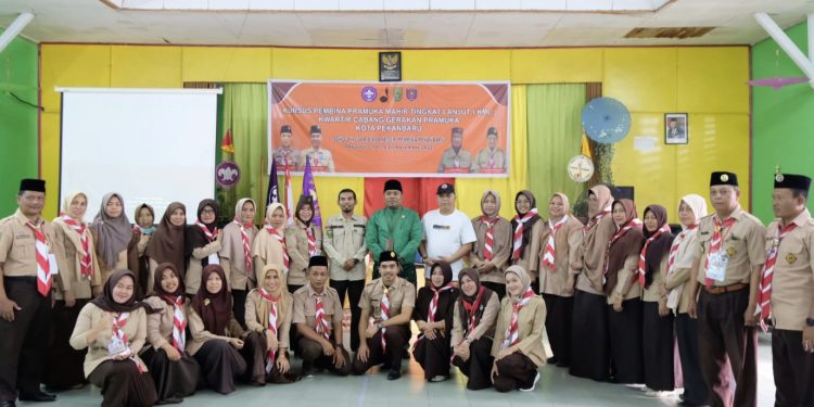 Guru SLB Pembina Pekanbaru Ikuti Kursus KML