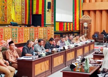 DPRD Pekanbaru RDP dengan Guru Honorer