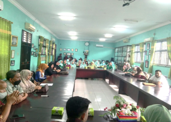 Tim Dosen UIR Berikan Pelatihan dan Perancangan Asesmen Autentik di SMPN 2 Dumai