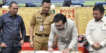 DPRD Pekanbaru Sahkan Ranperda Pajak Air Bawah Tanah
