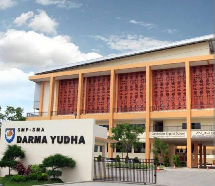 Top 5 SMA Terbaik di Provinsi Riau,  SMA Darma Yudha Unggul Dibanding Seluruh SMA Negeri/Swasta Se-Riau