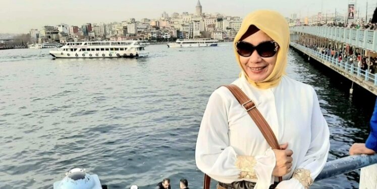 Sri Deviyani Pertanyakan Kualitas Kain Payung Elektrik Mesjid Agung Ke Head of Heytex Bramsche Gmbh Germany