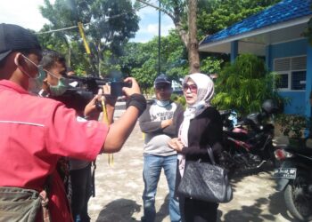 Warning PPDB, DPR, Aparat Dan Dinas Terkait Dipertanyakan, Sri Deviyani : Saya  Buka Posko Pengaduan PPDB