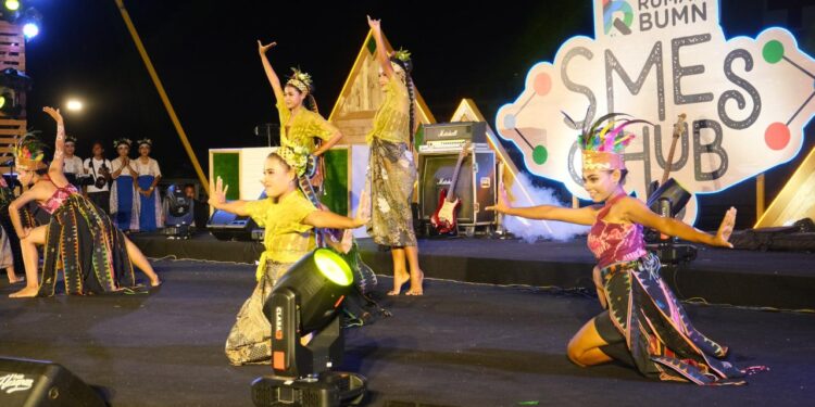 Erick Thohir Angkat Kearifan Lokal Labuan Bajo Lewat Festival Budaya di Rumah BUMN SME’s HUB