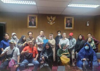 Masyarakat Pejuang Zonasi Bawa Bukti dan Aduan Wali Murid, Sri Deviyani : Keluarkan KK Tumpangan!!!