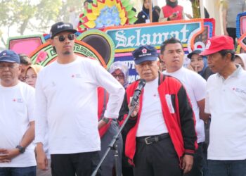Ribuan Peserta Meriahkan Jalan Sehat HUT PMI ke-78 di Kota Bukittinggi