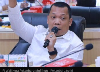 Pj Wali Kota Pekanbaru Soroti Keberadaan Tiang dan Kabel Fiber Optik Ilegal