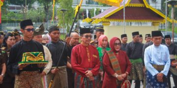 LAMR Selenggarakan Tepuk Tepung Tawar Kajati Akmal Abbas
