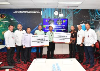 BRK Syariah Raih 3 Penghargaan dari BPKH Award, Dua Pegawai Terima Reward Umrah