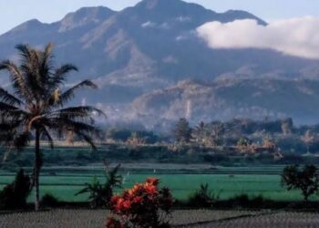 6 Fakta Menarik Gunung Sago di Sumatera Barat yang Punya Kaldera Luas Mencapai 10 KM