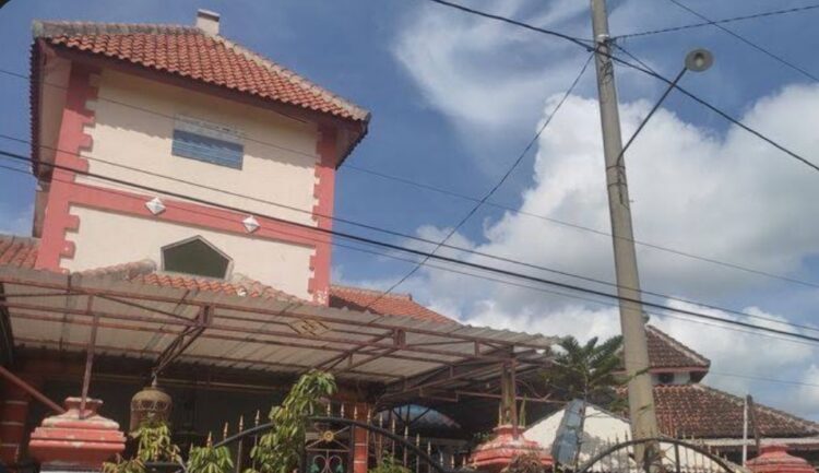Lahan Dipakai untuk Tiang Listrik PLN, Bisakah Minta Ganti Rugi?