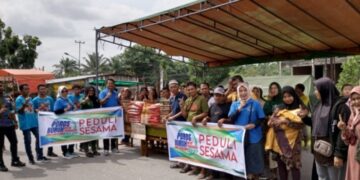 Sri Deviyani Bersama Poros Buruh Untuk Perubahan Anies-Muhaimin 2024-2029 Beri Bantuan Sosial