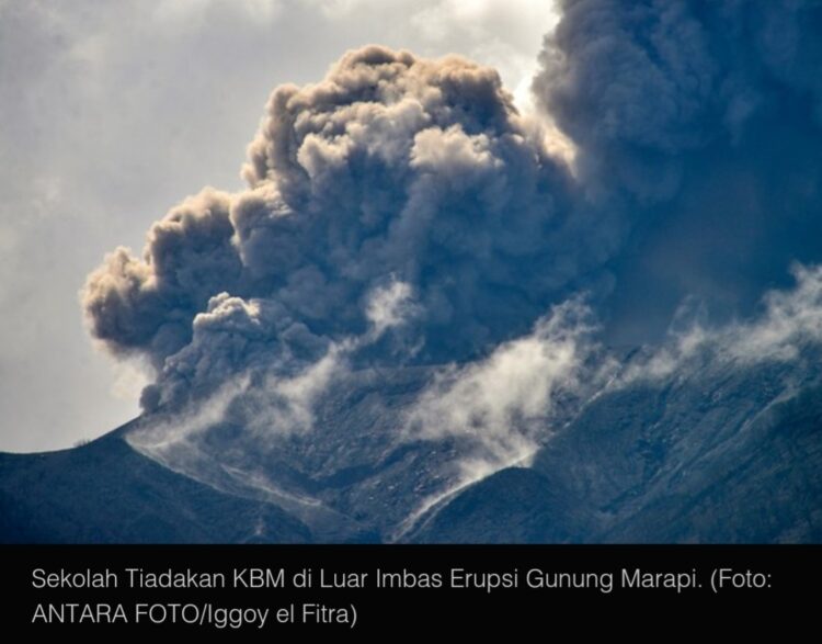 Sekolah Hentikan Kegiatan Luar Kelas-Wajibkan Siswa Bermasker Imbas Erupsi Marapi