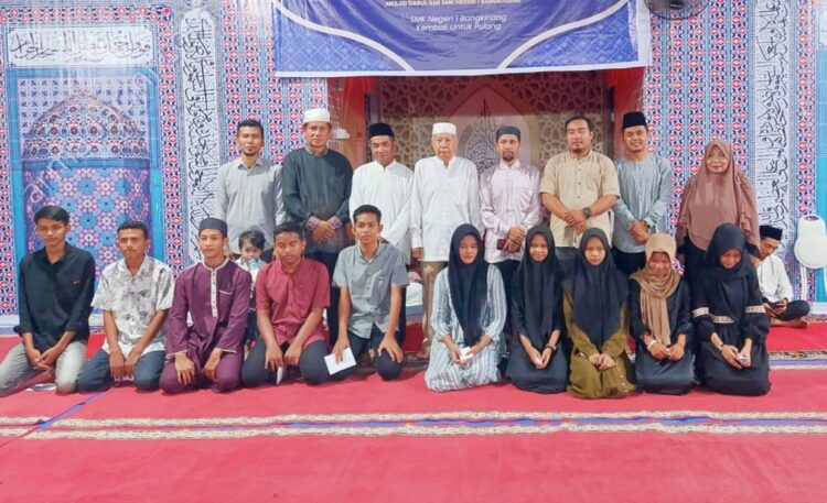 SMKN 1 Bangkinang Gelar Buka Bersama dan Santuni Anak Yatim