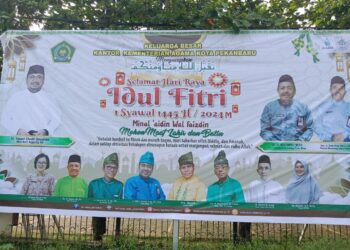 Sambut Hari Raya Idul Fitri 1445 H, Kemenag Kota Pekanbaru Pasang Baliho Ucapan