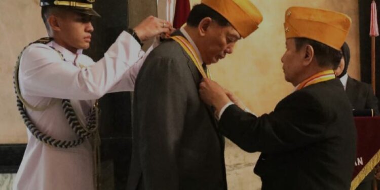 Menhan Sjafrie Dianugerahi Bintang Legiun Veteran RI