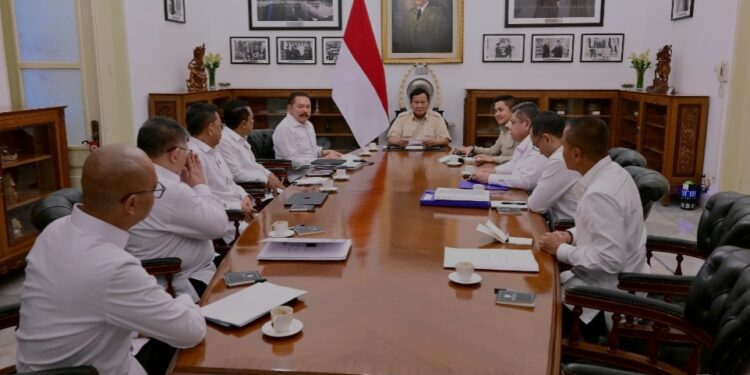 Presiden Prabowo Panggil Jaksa Agung dan Jajaran Jaksa Agung Muda Bahas Korupsi dan Perizinan Ilegal