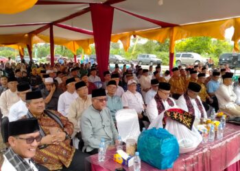 Acara peletakan Batu Pertama Pembangunan Masjid dan Pesantren Nurul Yaqin Pekanbaru Berlangsung Sukses