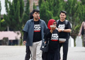 Ratusan Dosen ISI Padangpanjang Gelar Aksi Seni dan Orasi: Tuntut Hak, Ancam Mogok Mengajar