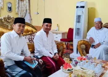 Lembaga Bahtsul Masail PWNU Riau Kunjungi Kediaman Mustasyar PWNU Riau