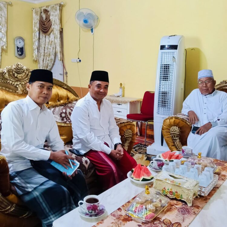 Lembaga Bahtsul Masail PWNU Riau Kunjungi Kediaman Mustasyar PWNU Riau