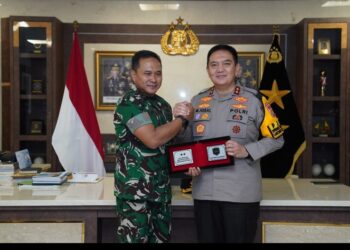 Perkuat Sinergitas TNI-Polri, Danrem 031/WB dampingi Pangdam I/BB Kunjungi Polda Riau