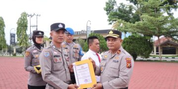 Dinilai Berprestasi, Kapolsek Pujud bersama Personel Terima Penghargaan di Upacara Hari Kesadaran Nasional Polres Rohil*