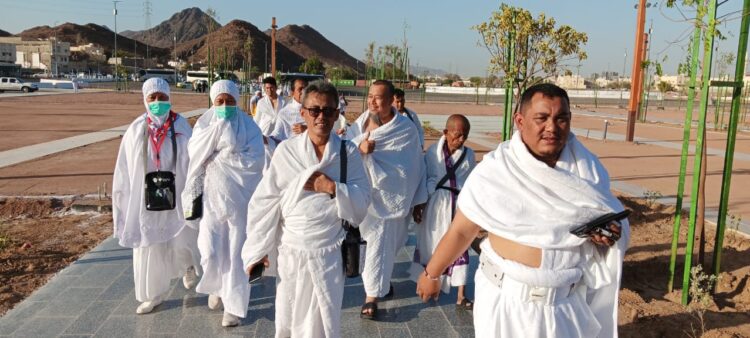 445 jema’ah dan Petugas Kloter pertama Riau :  BTH-03 didorong ke Makkah hari ini