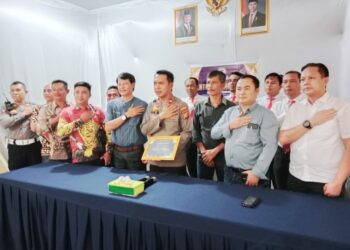 Polsek Tenayan Raya Terima Piagam Penghargaan dari Oseda