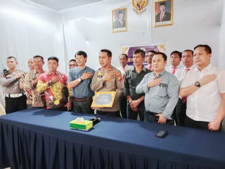 Polsek Tenayan Raya Terima Piagam Penghargaan dari Oseda